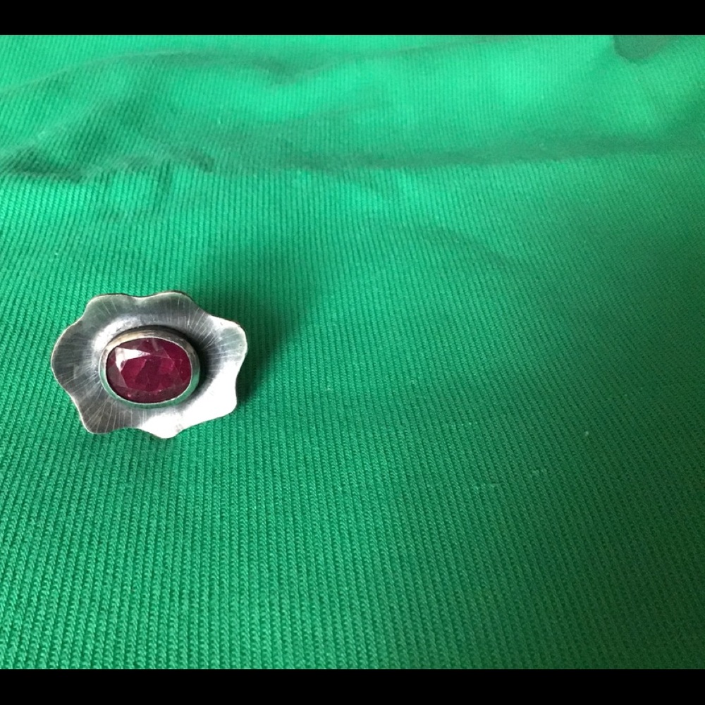 Ring - Picture 5 of 11